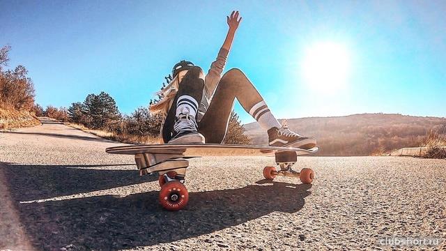 65706_girlsandboards_46639046_308393953353309_7553672609.jpg